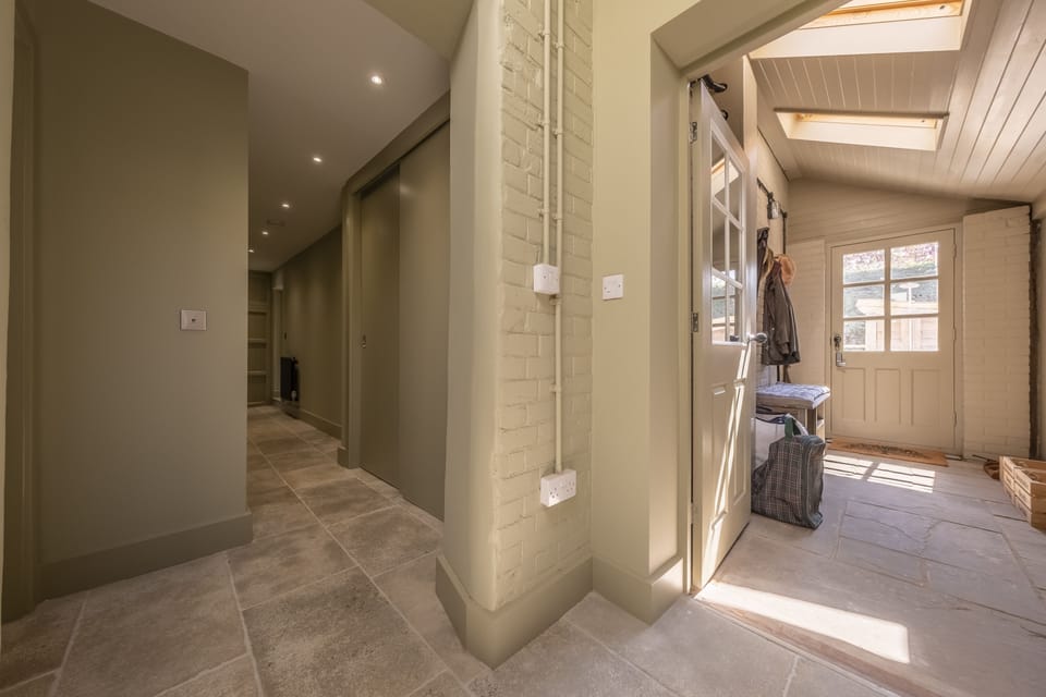 Ground floor: Rear hallway