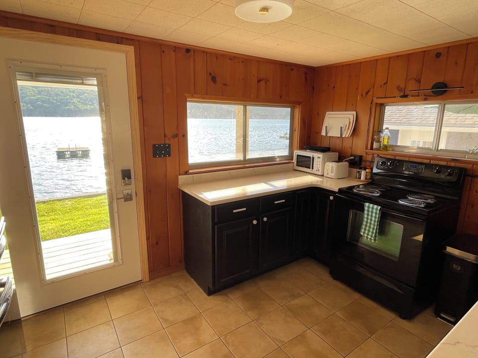Kitchen to Keuka