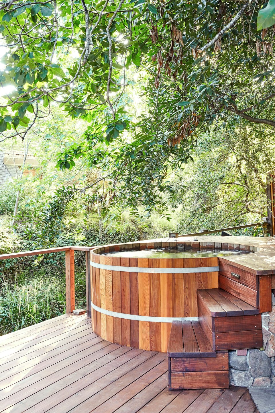 Outdoor spa tub