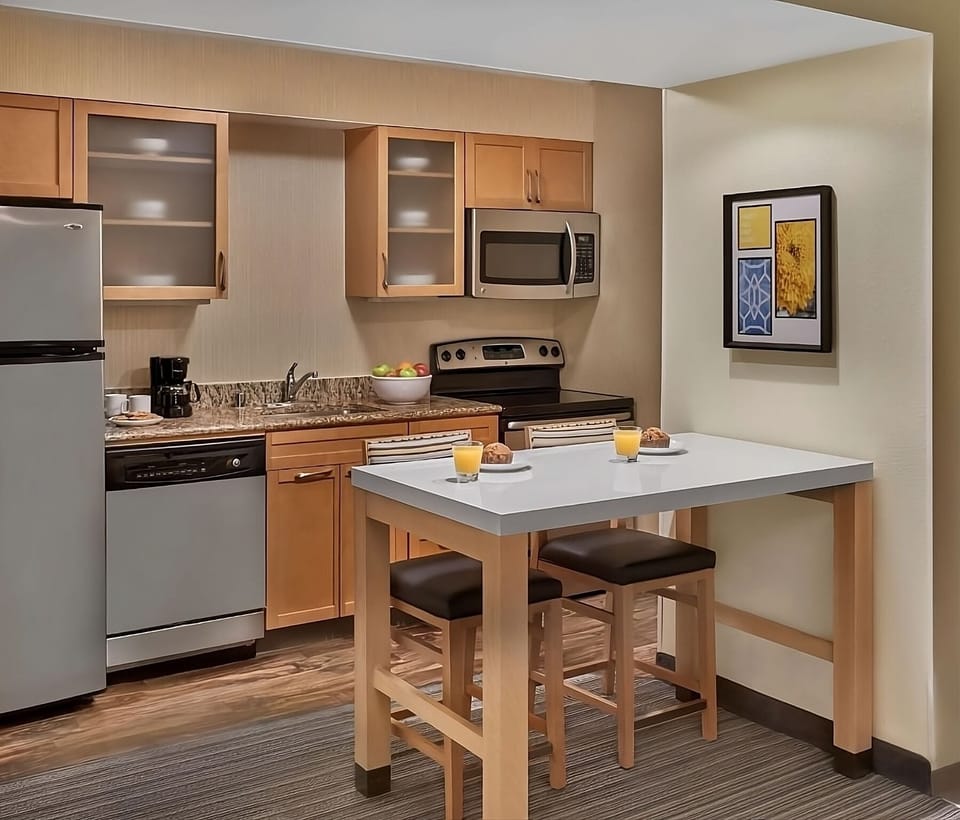 Start mornings with breakfast at the high-top kitchen table.