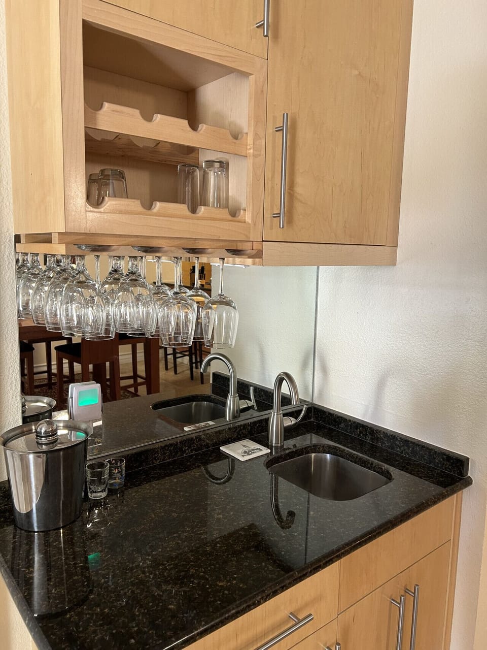 Mini bar.
