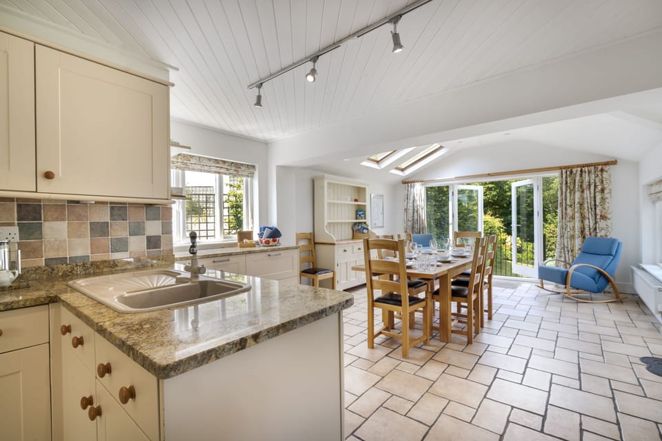 Dow Crag House | Coniston Holiday Cottage | Kitchen and Dining area