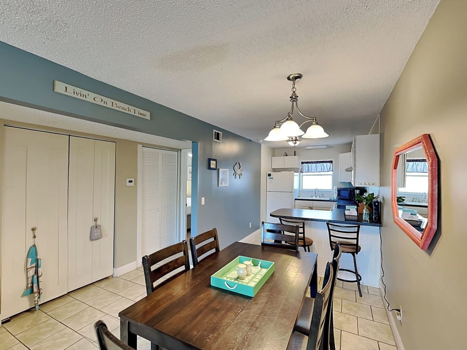 Dining Area - Table for Six and Bar Seating