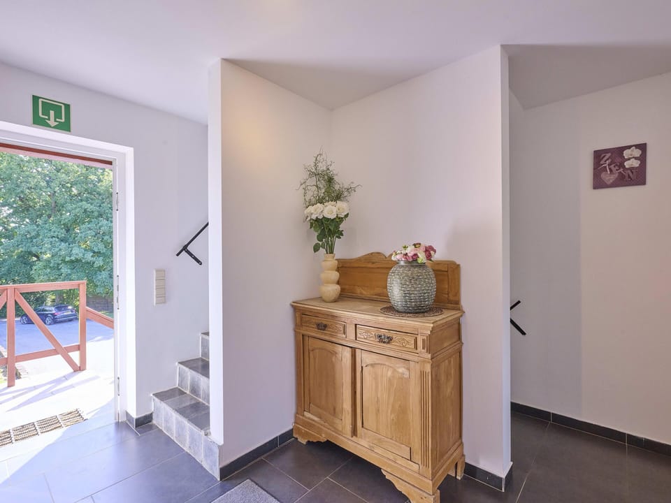 Entrance / Reception