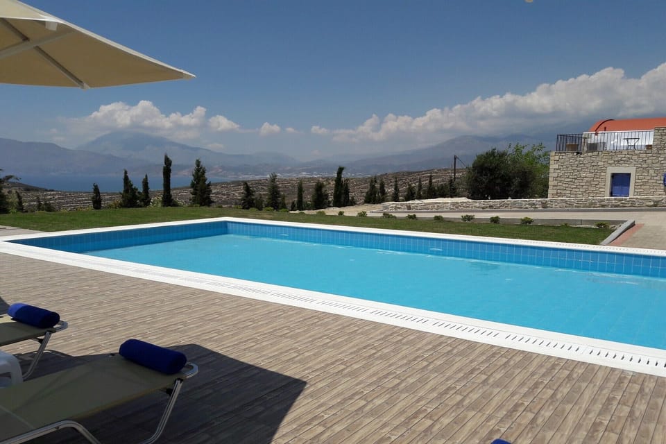 Holiday Home Swimming Pool