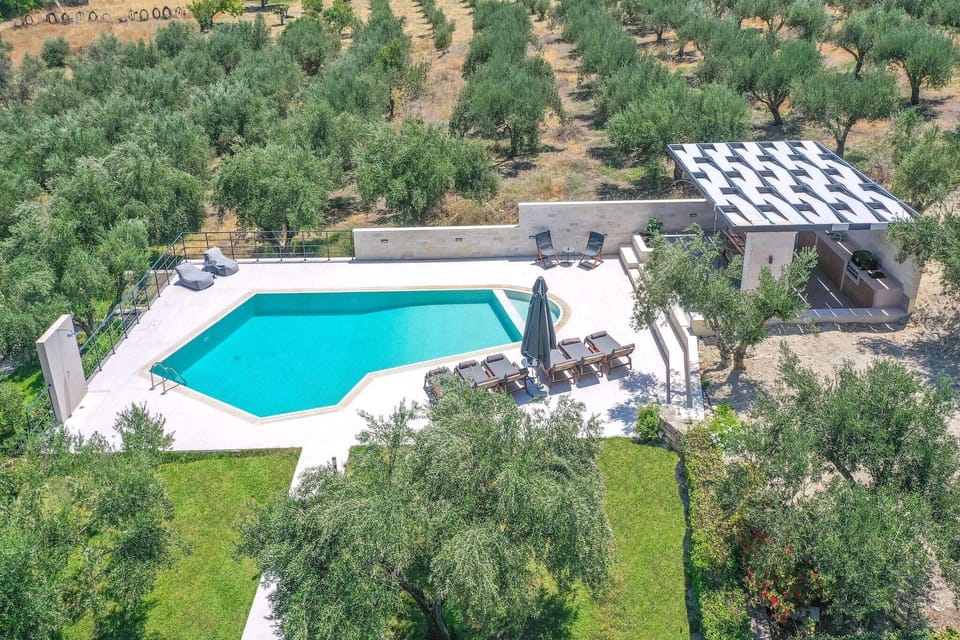 Holiday Home Swimming Pool