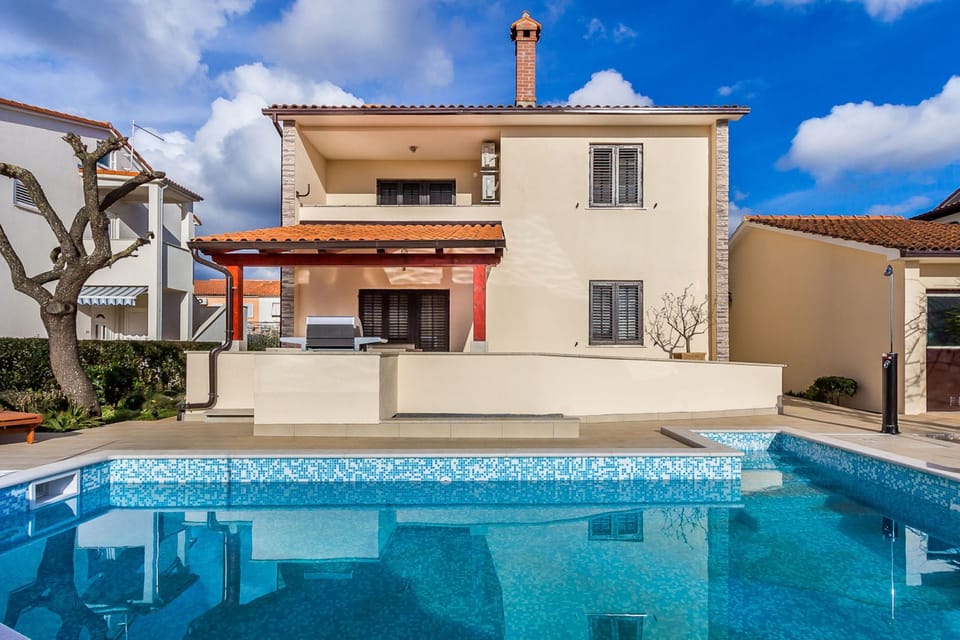 Holiday Home Exterior [summer]