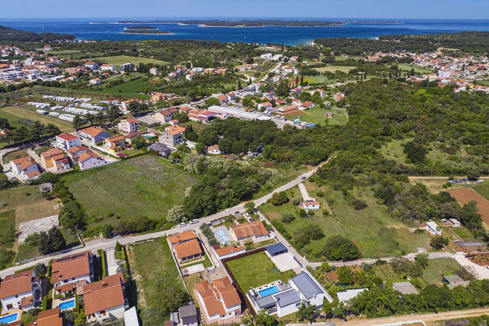 Surroundings [summer] (1-5 km)
