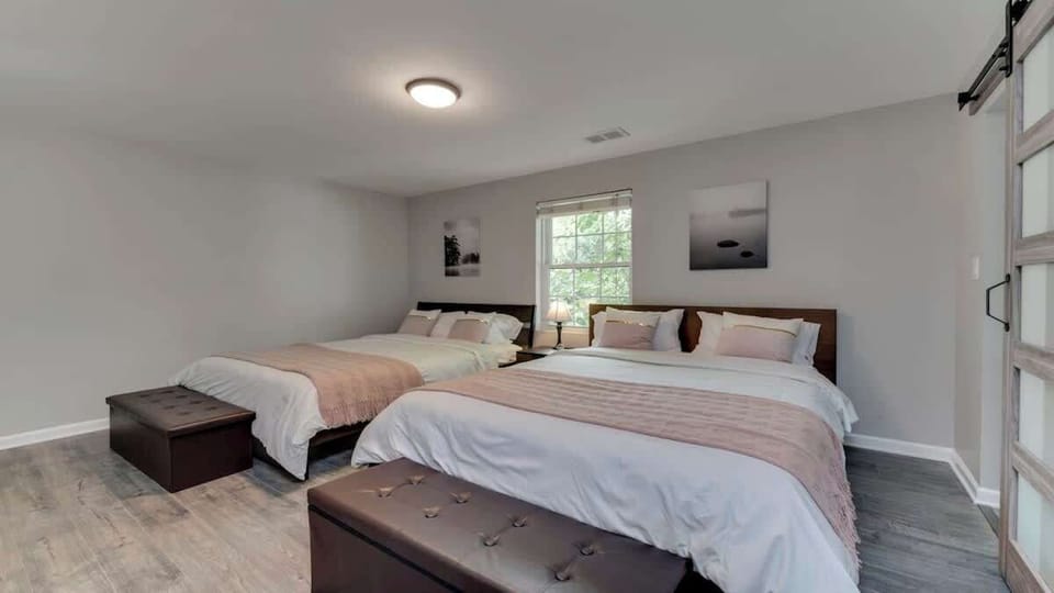 CozySuites 3BR/3BA Charming Colonial Home