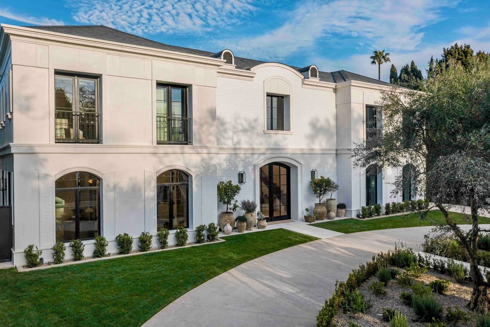 Villa Mandarin Beverly Hills. Your private L.A oasis awaits! 