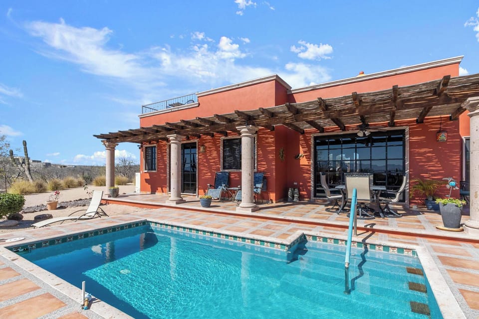 Private pool area