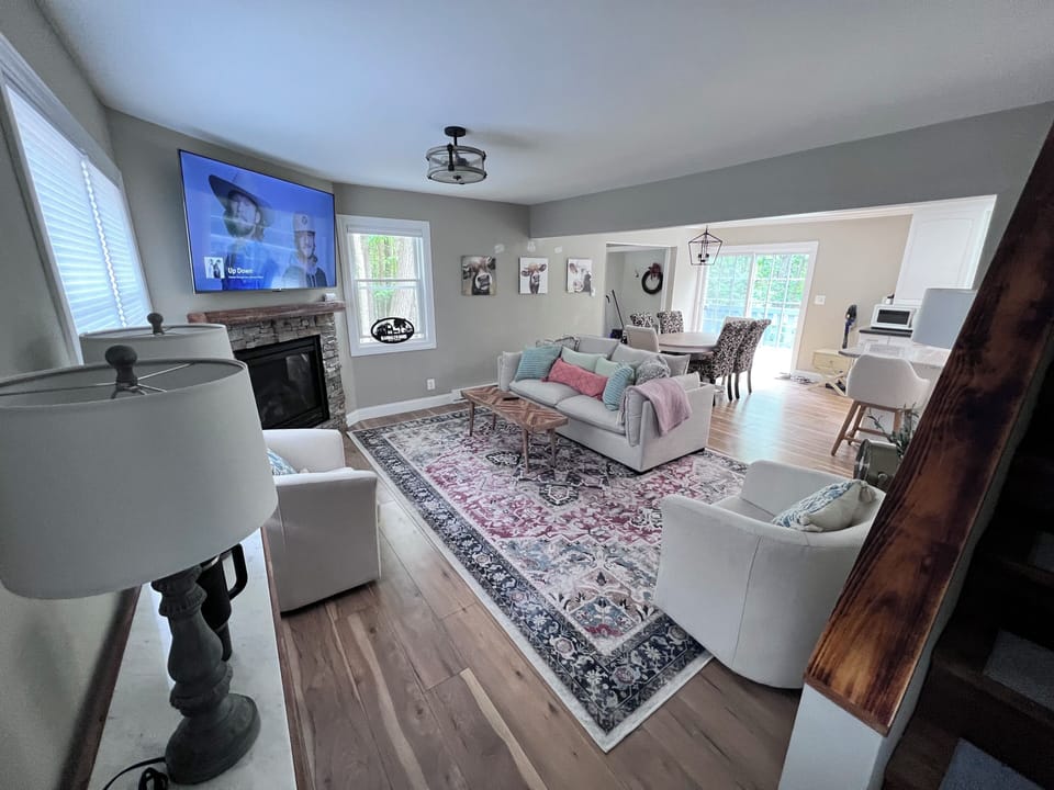 Living Room View As You Enter