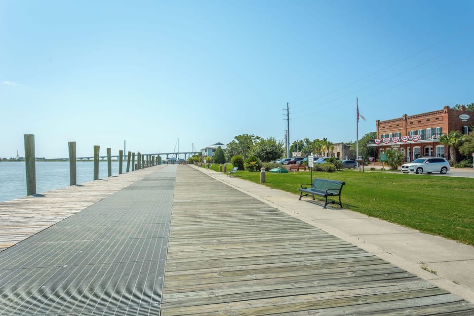 Shop, dine and enjoy the views in Apalachicola's Historic Riverfront District