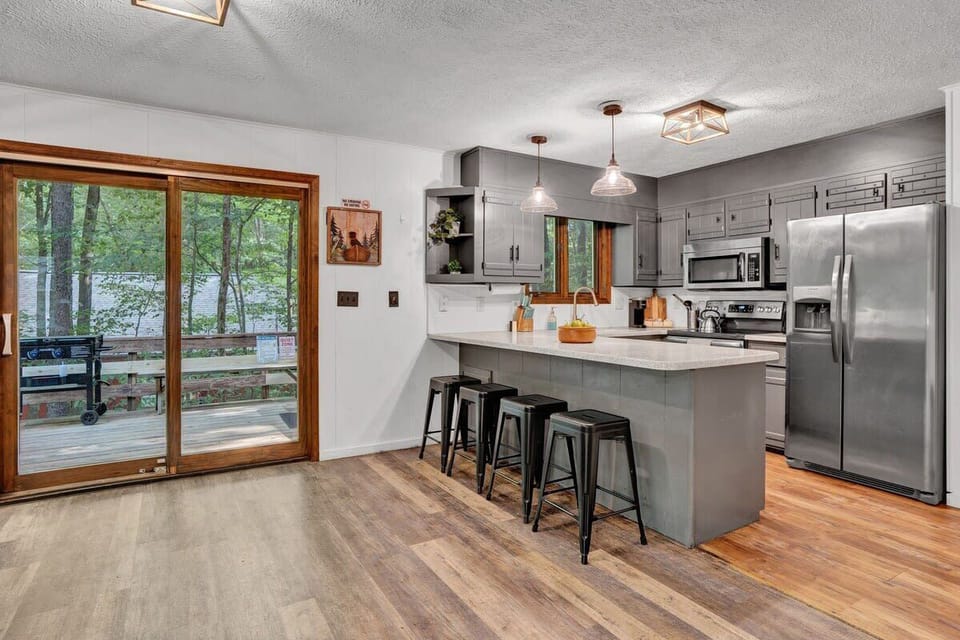 Fully Equipped Kitchen with Island Seating