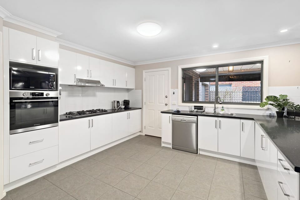 Large fully equipped kitchen to prepare shared meals for your large group