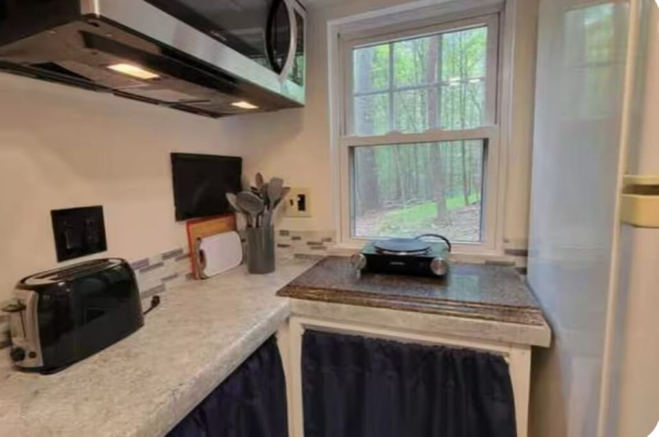 This was our first time staying at a tiny home, and we had a great stay! Annette