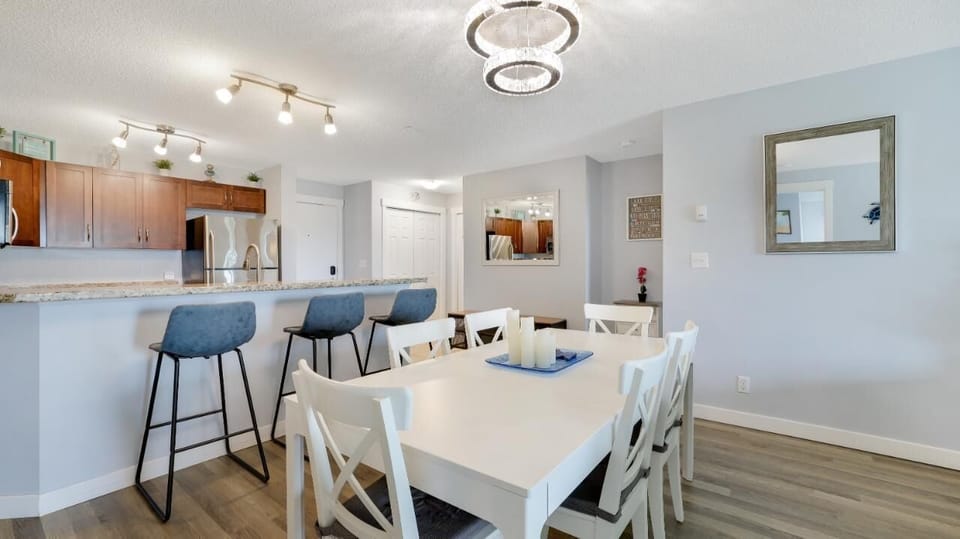 Dining Room seats up to 8