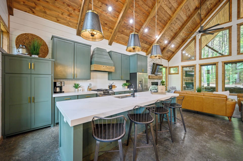 Fully equipped ultra-lux kitchen. 