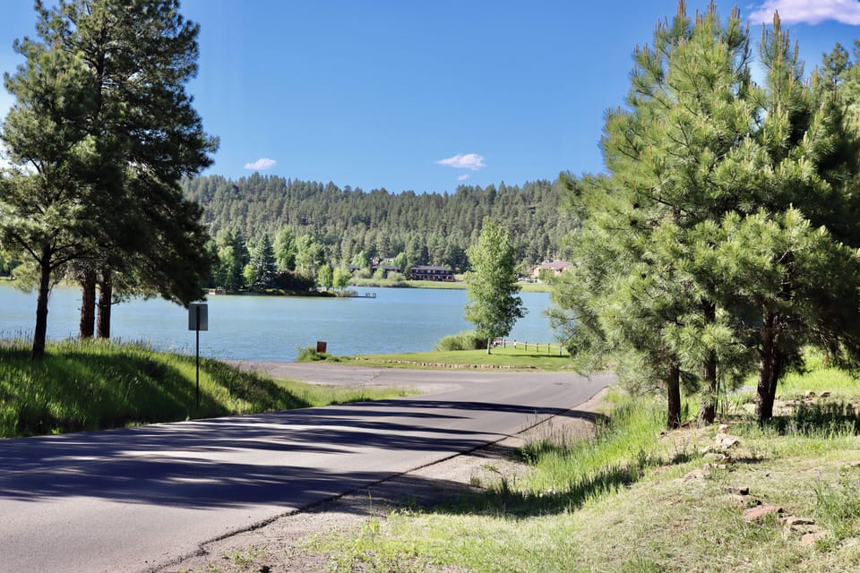 Walking distance to Lake access 