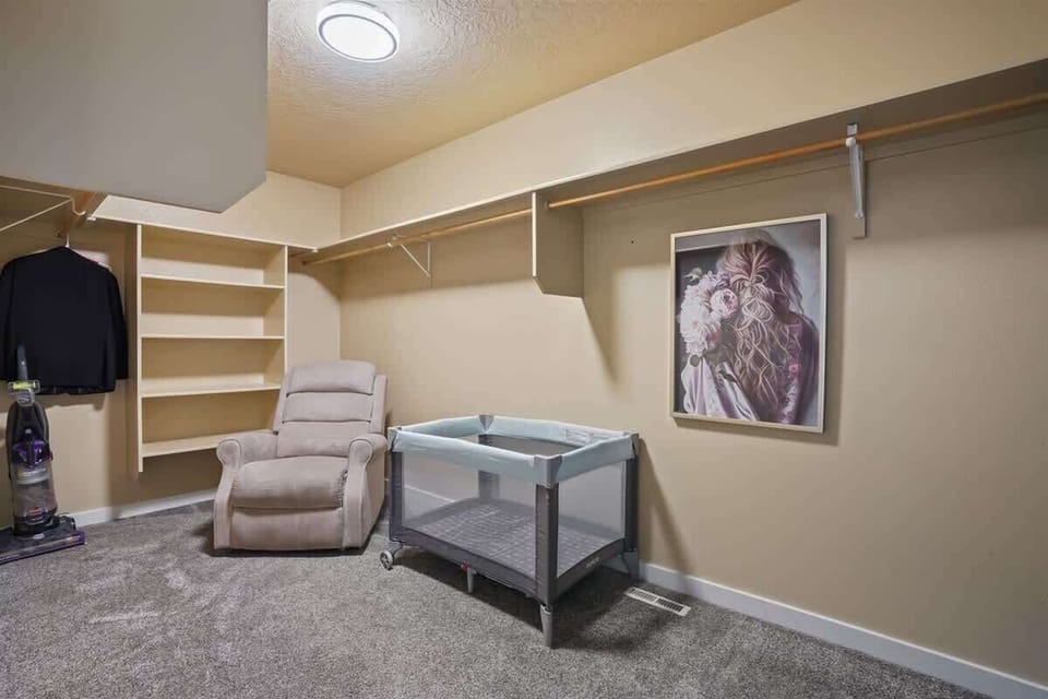 Primary Ensuite Closet - Great Nursery
