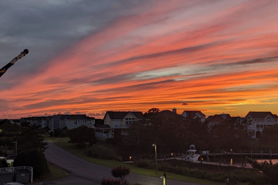 PC825: The Hook | Sunset View