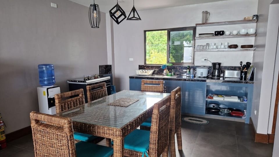 Kitchen and dining table