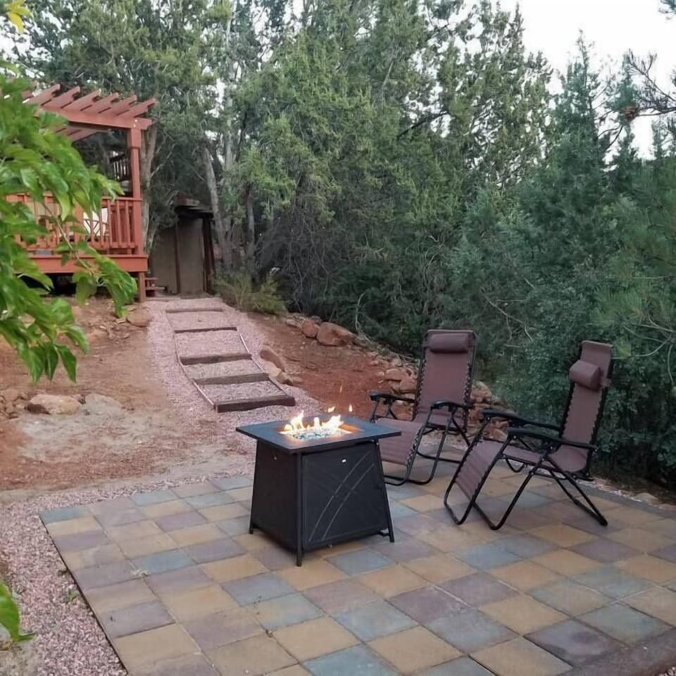 Stargazing Patio with Fire Table and Zero Gravity Chairs. Milky Way sightings nightly.