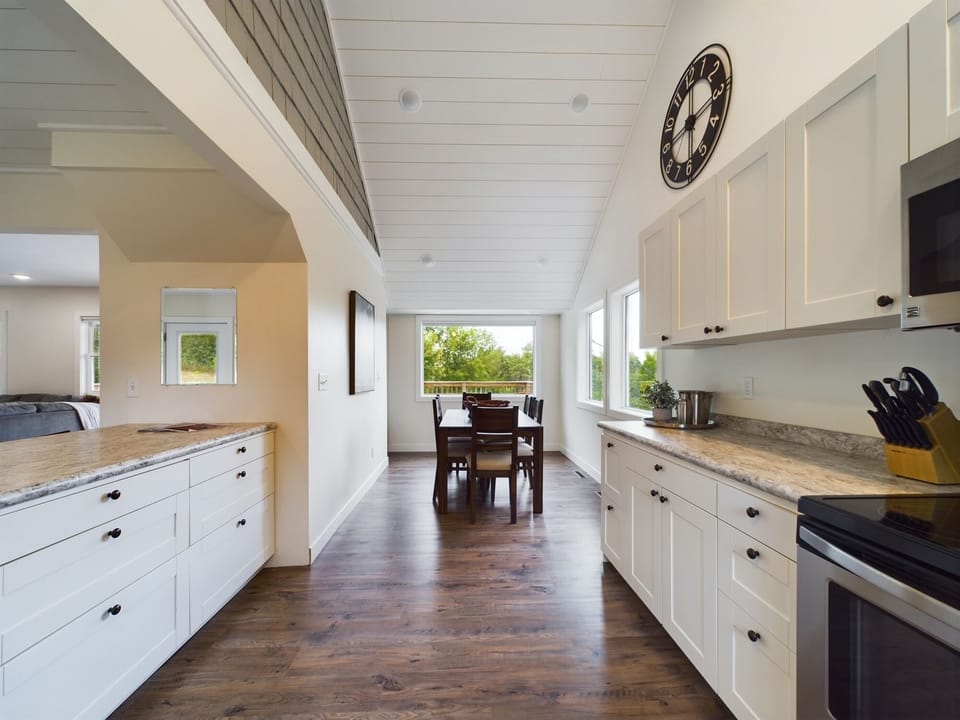 kitchen/dining