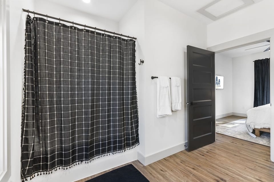 Shower/Tub Combo