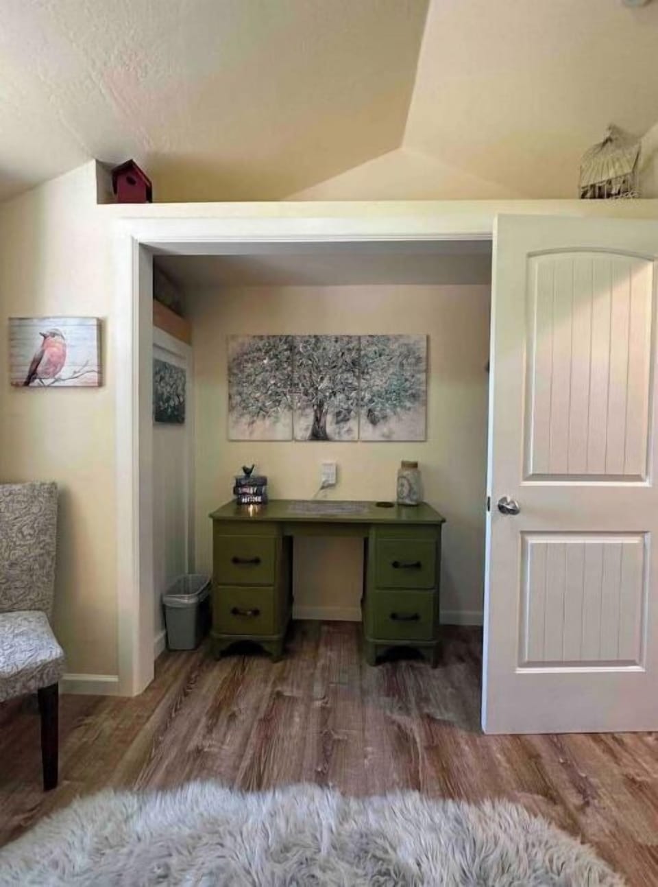 “Bird Room”
Extra long twin with trundle and desk/vanity
