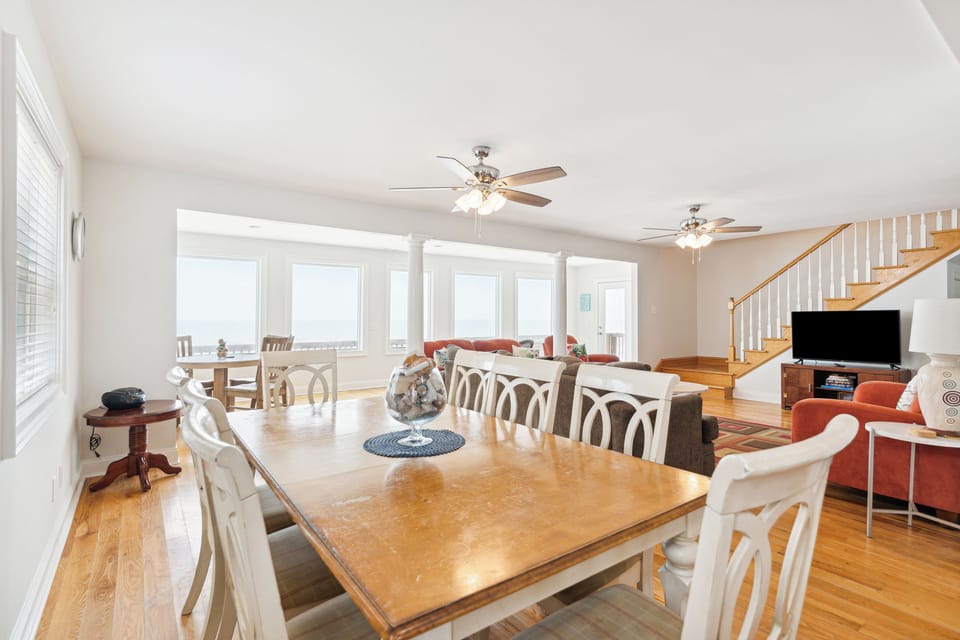 Open Floor Plan Dining Area