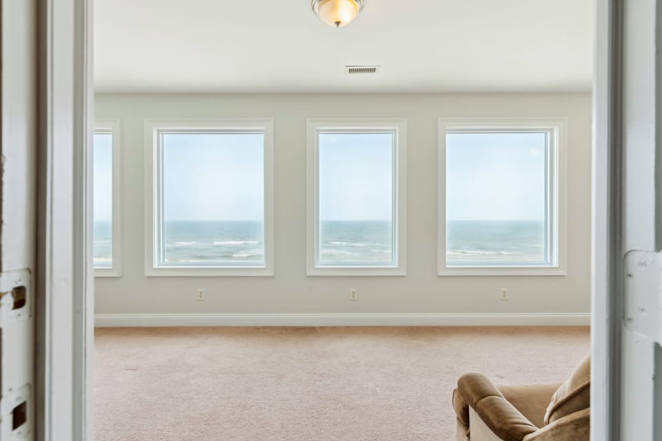 2nd Floor Primary Bedroom Ocean View