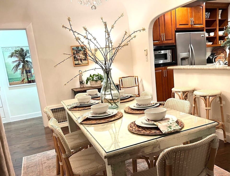 You have everything you need to entertain or enjoy a family game.