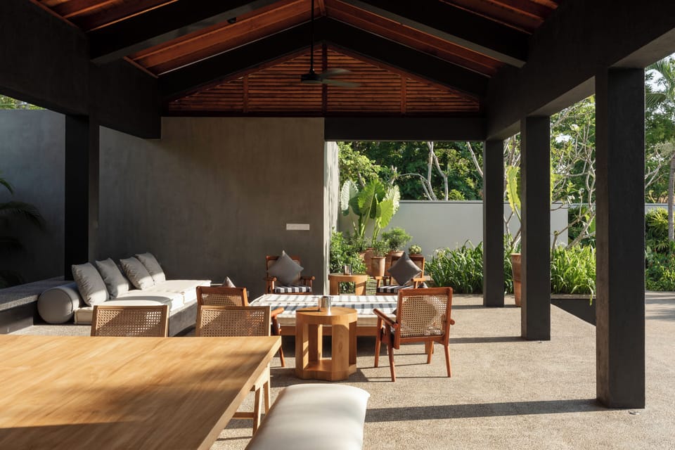 Outdoor dining