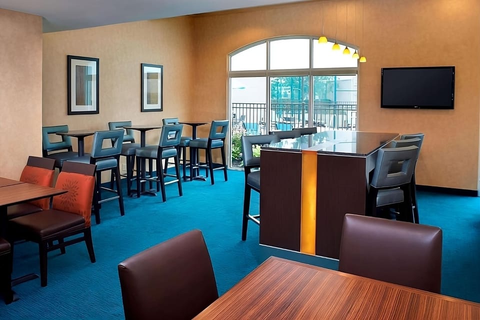 Sip coffee and chat in the airy dining lounge.