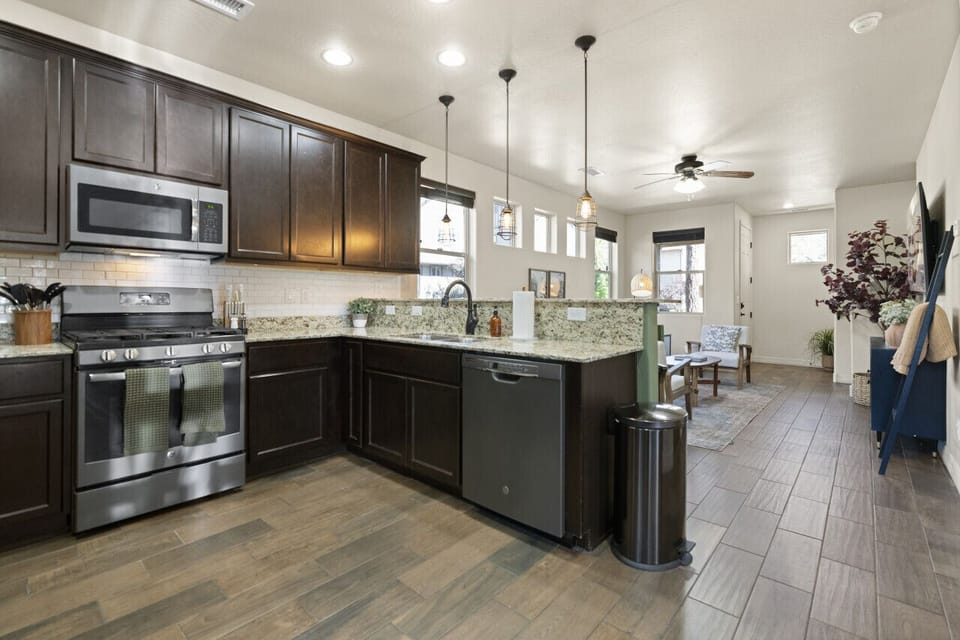 Kitchen/Dining