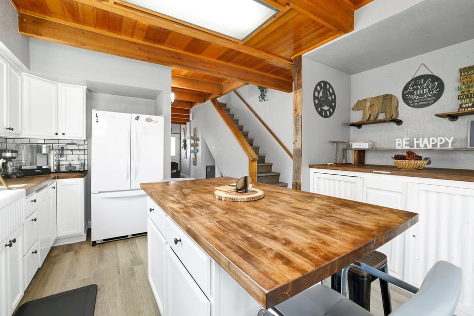 Inviting dining area designed for comfort and connection. The space feels open and airy, with a warm atmosphere that makes everyday meals and special gatherings equally enjoyable.