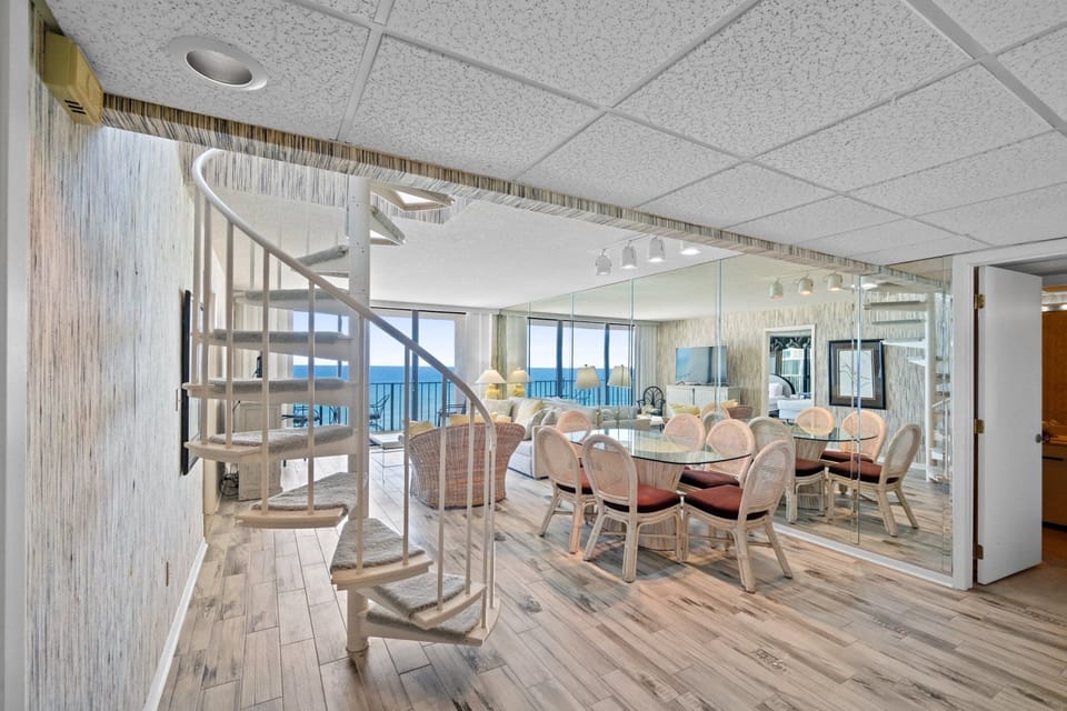 Living and Dining Area