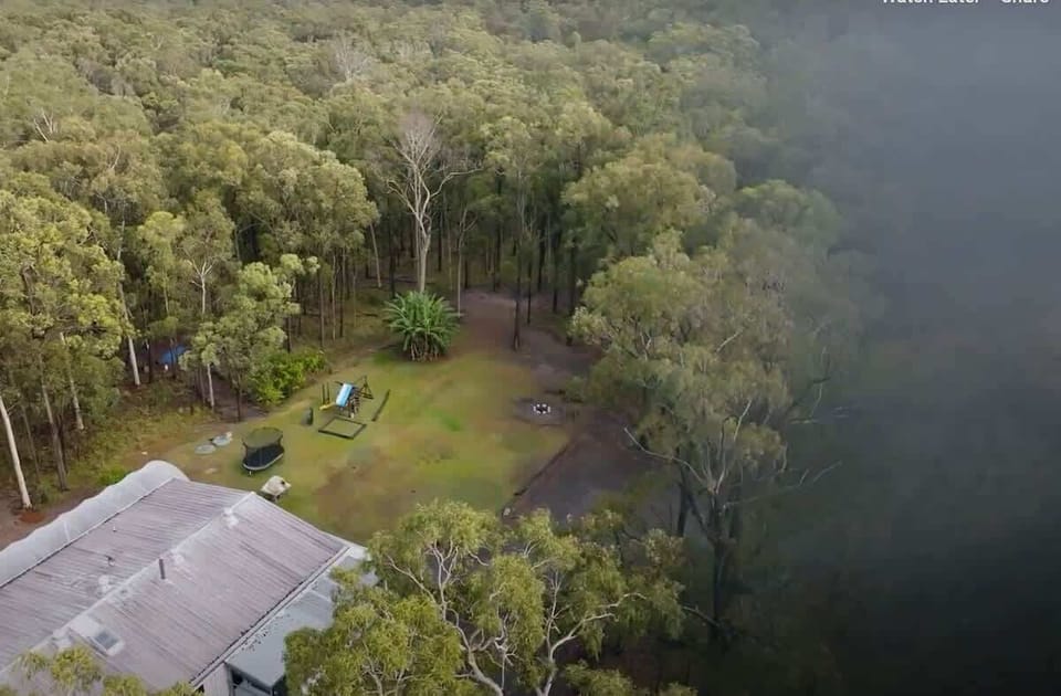 8 Winston, Bird's eye view of the property