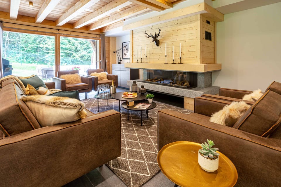 Spacious living room