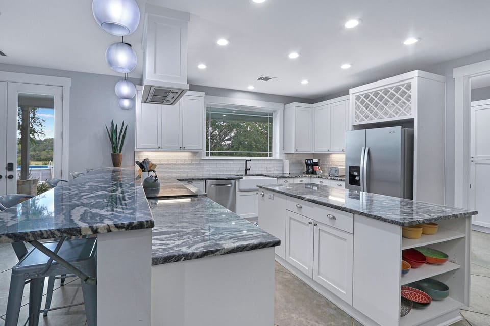 View showing additional counter space.