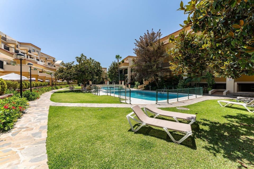 Holiday Home Swimming Pool