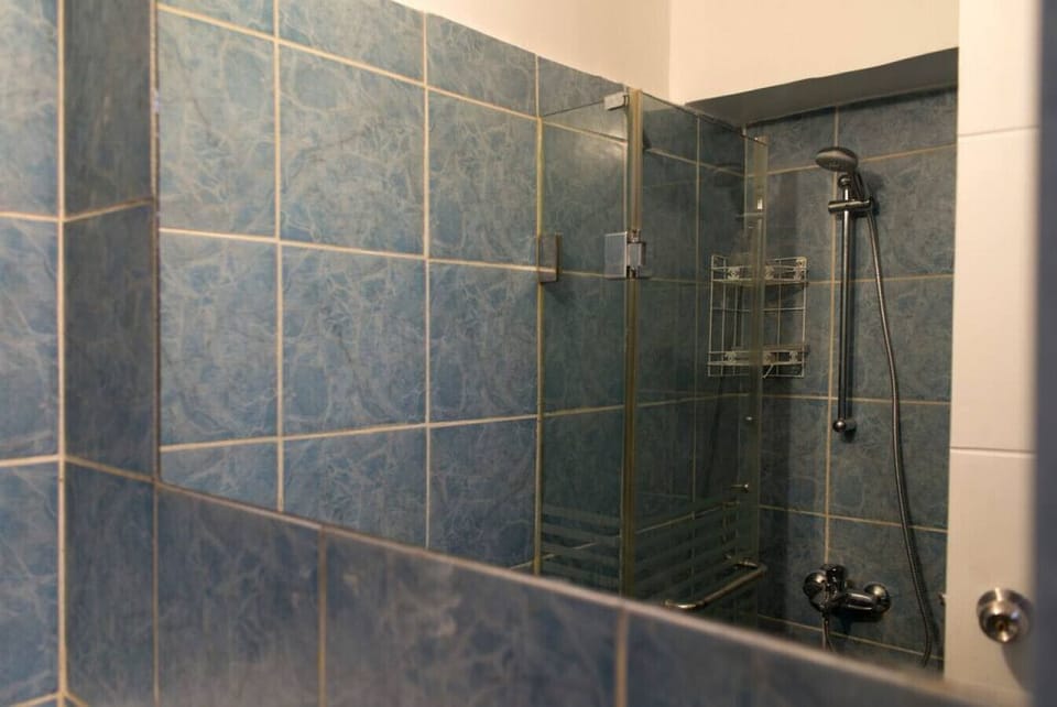We provide soap and shampoo for all our guests!