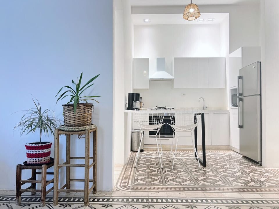 bright and modern!
