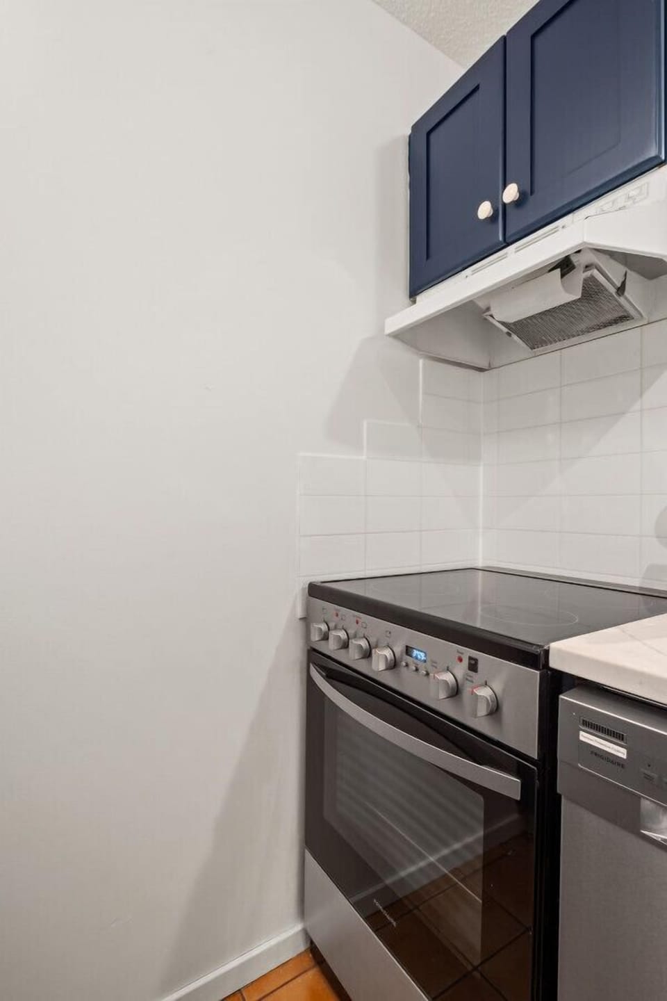 Full kitchen