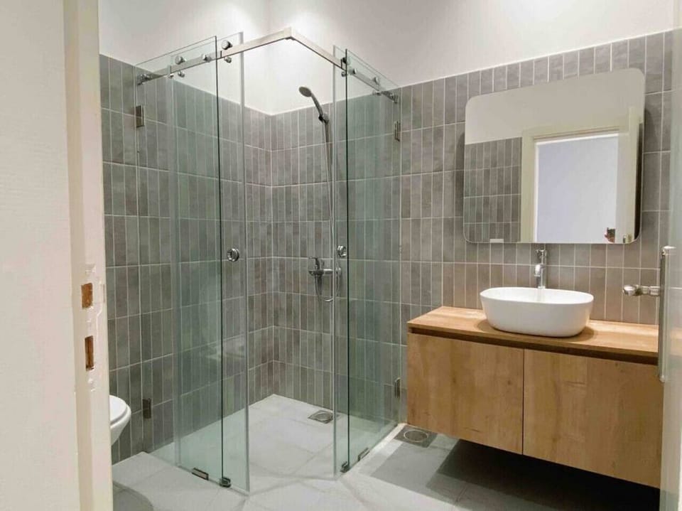 Bright, clean and perfectly appointed!