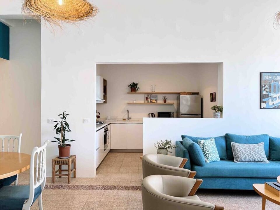 open kitchen and long conversations!