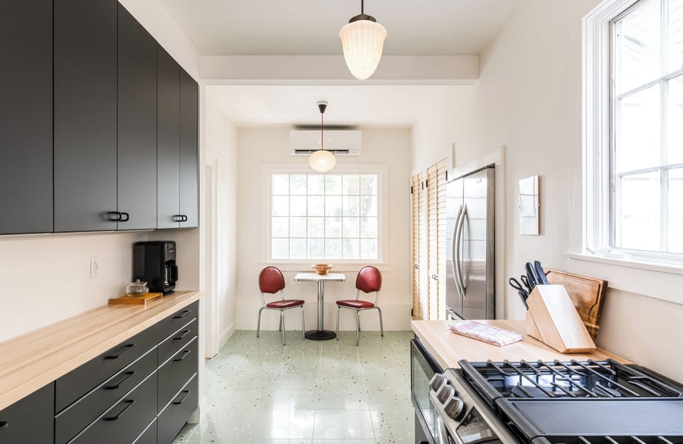 Experience modern elegance in our modern kitchen design