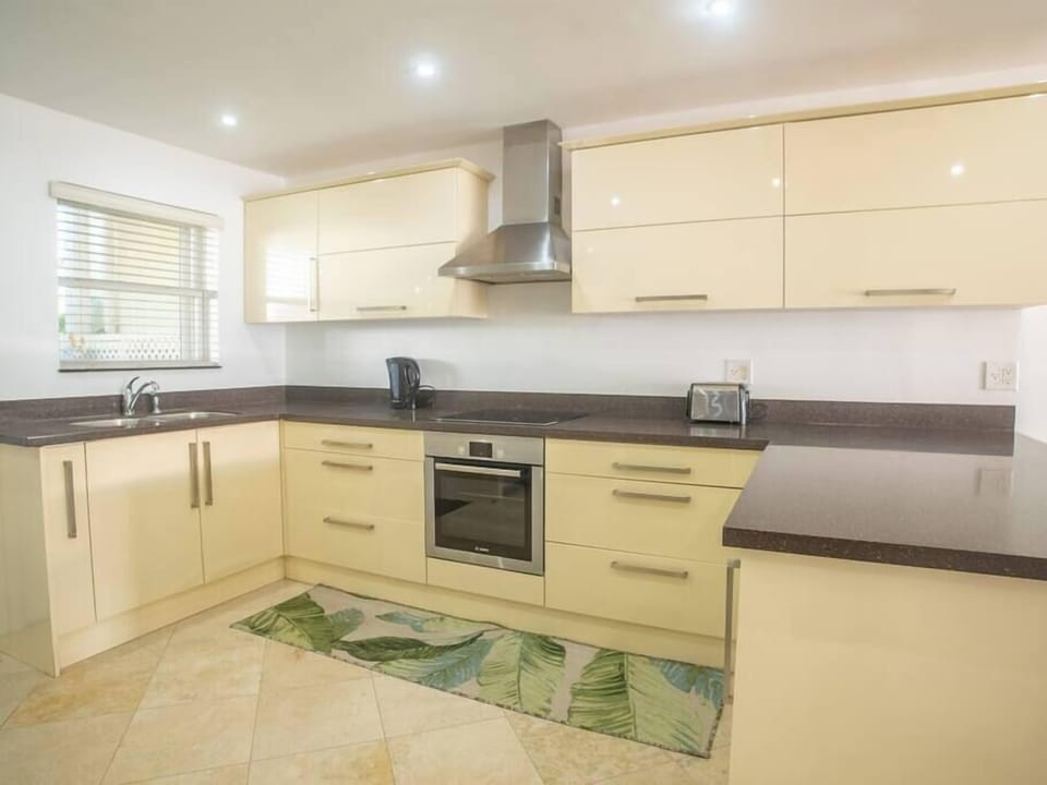 Kitchen (1)