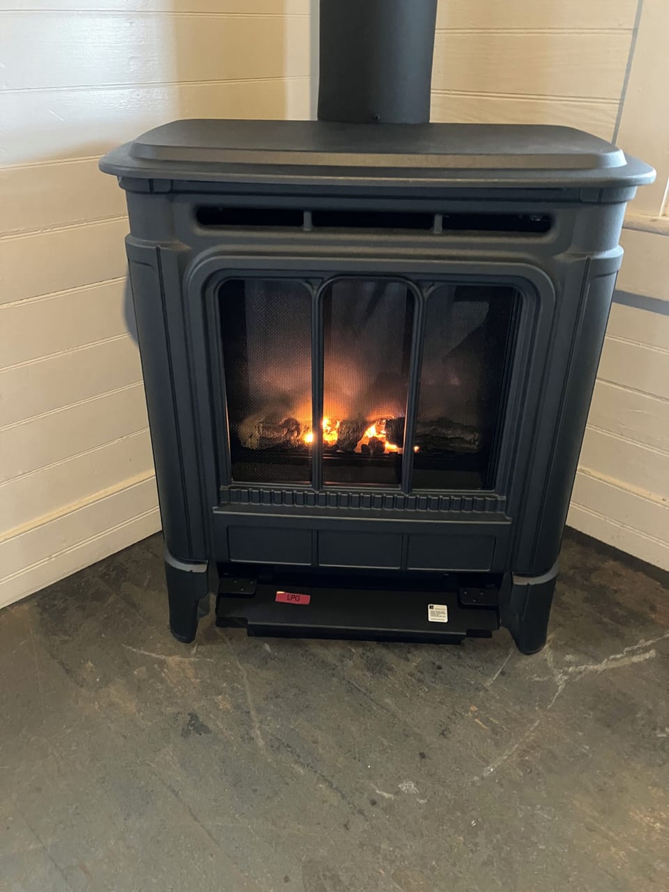 Gas fireplace